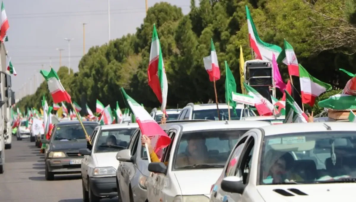 اعزام کاروان خودرویی زائران هرمزگانی امام شهید امت اعزام کاروان خودرویی زائران هرمزگانی امام شهید امت